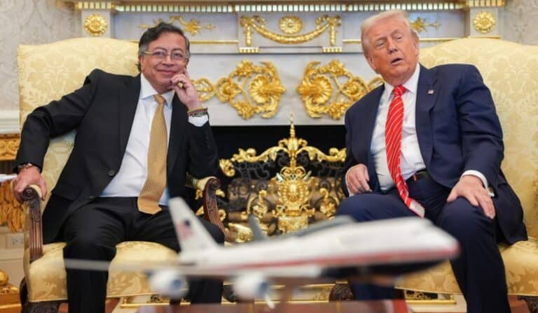 DEA declara "objetivo prioritario" investigación a Petro por presuntos nexos con narcos; Colombia rechaza señalamientos Gustavo Petro, presidente de Colombia, y Donald Trump, presidente de Estados Unidos