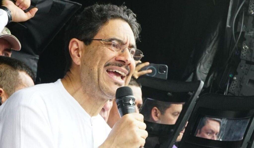 La salud se convierte en el gran examen económico de las campañas presidenciales: candidatos prometen rescates millonarios para evitar el colapso Iván Cepeda