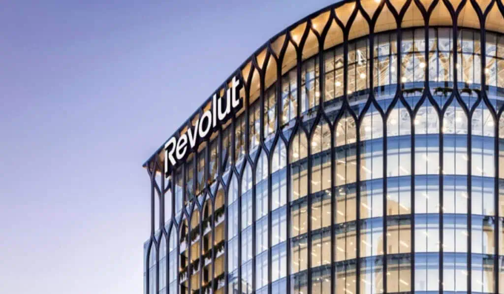 Revolut llegaría a Colombia con importante rentabilidad en cuenta de ahorros y otros servicios La autorización de EE. UU. facilitaría el acceso a infraestructuras de pagos para Revolut. Imagen: Revolut.