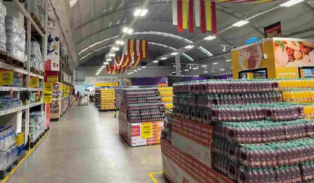 Supermercado en Colombia sigue rematando productos: Frutas, verduras y proteínas a mitad de precio Makro ahora compite con ARA y D1 y sacó productos de alta calidad en promoción