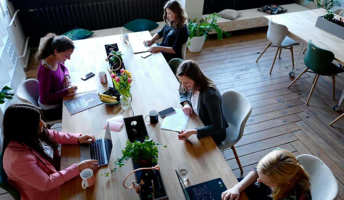 Así logran las empresas en Colombia incrementar la representación femenina