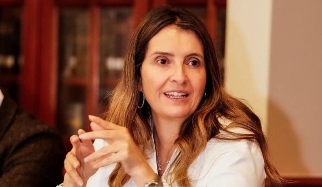 La solución a los problemas de salud que propone Paloma Valencia: Medicamentos, atención y más Paloma Valencia