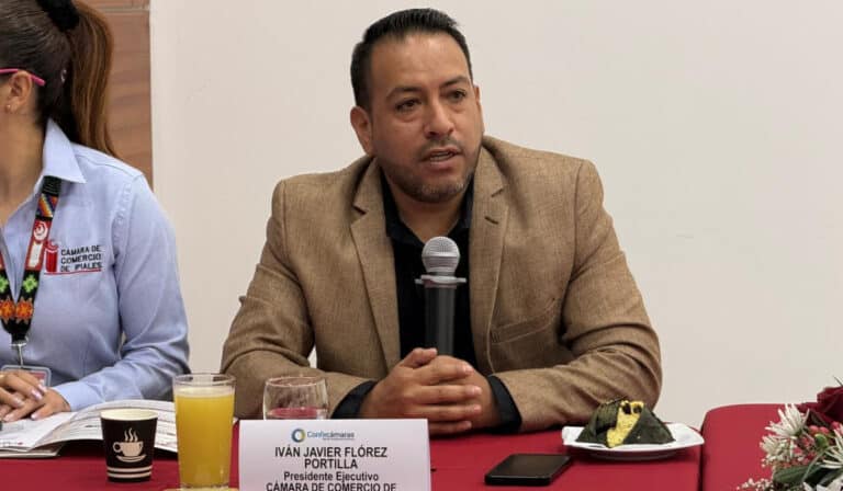Empresarios del sur de Colombia le piden a Petro declarar emergencia económica por crisis en frontera con Ecuador Presidente de la Cámara de Comercio de Ipiales, Iván Flórez