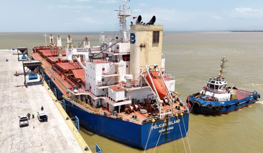 Puerto Antioquia recibió el primer buque a granel desde Estados Unidos Puerto Antioquia recibió el primer buque a granel desde Estados Unidos