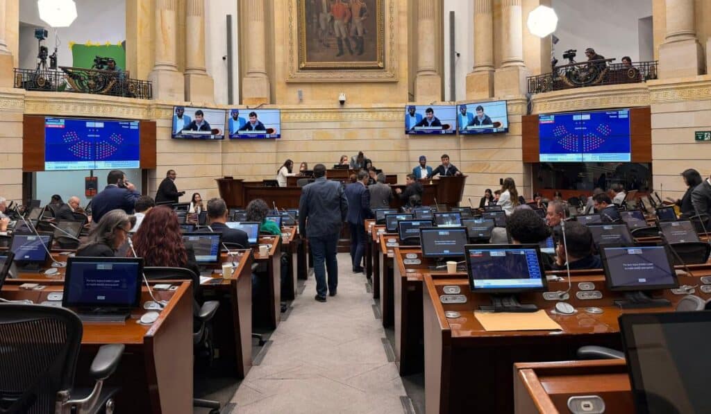 Senado 2026: ni la izquierda ni la derecha logran mayorías; partidos tradicionales serán clave para definir leyes y reformas