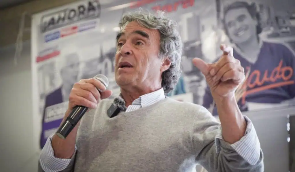 Sergio Fajardo Sergio Fajardo, candidato presidencial en Colombia
