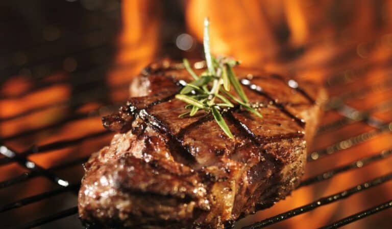 Factory Steak & Lobster abre sus puertas en el corazón gastronómico de Bogotá Factory Steak & Lobsterbusca posicionarse dentro del segmento de parrilla premium en la ciudad.