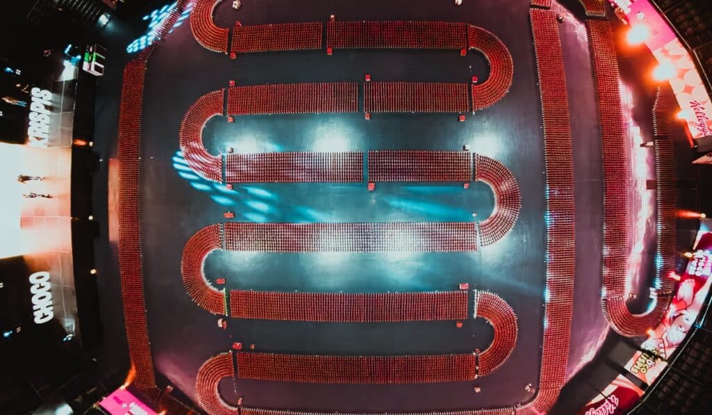 Choco Krispis rompió una marca mundial con el dominó de cajas de cereal más grande del mundo Para construir el dominó, se utilizaron más de 20.000 cajas de Choco Krispis.