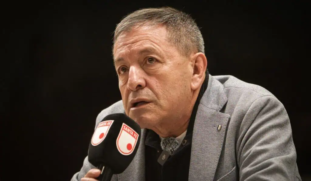 Entrevista | Presidente de Santa Fe habla claro sobre la repartición de la plata por derechos de TV en el fútbol colombiano Presidente de Santa Fe habla claro sobre la repartición de la plata por derechos de TV en el fútbol colombiano