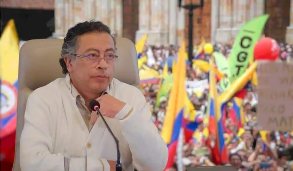 Gobierno Petro busca crear los megasindicatos en Colombia: Todos los trabajadores tendrían que pagar aportes gobierno Petro busca crear los megasindicatos en Colombia