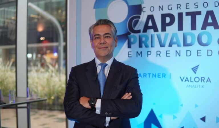 Así funciona el mercado de capitales en Venezuela: factoring y “compre ahora y pague después” dinamizan la economía Luis Cercós, gerente de Grupo Bursátil Venezolano. Foto: Valora Analitik.