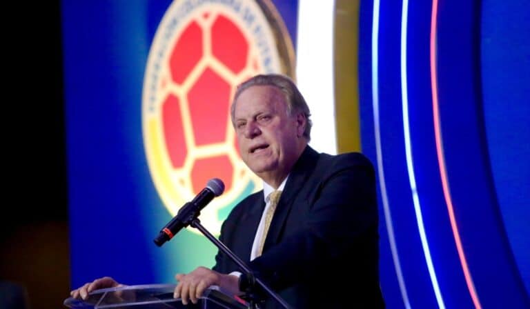 Ramón Jesurún seguirá siendo el presidente de la Federación Colombiana de Fútbol Ramón Jesurún seguirá siendo el presidente de la Federación Colombiana de Fútbol