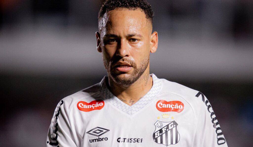 Santos de Brasil negocia histórica inversión mientras el Grupo Santo Domingo niega cualquier participación