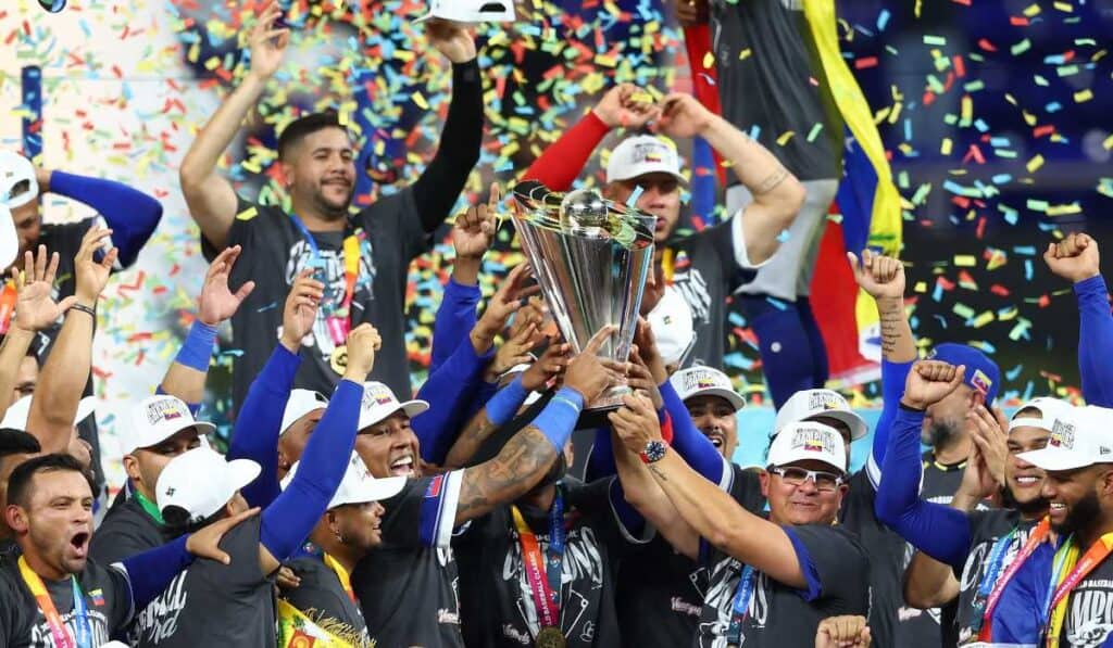 Beisbolistas venezolanos que ganaron el Clásico Mundial a Estados Unidos pasaron a ser "ricos" en Venezuela