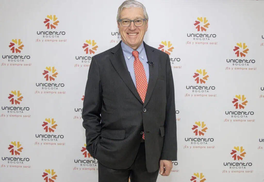 Camilo Ángel Moreno Gerente, Unicentro Bogotá Camilo Ángel Moreno Gerente, Unicentro Bogotá