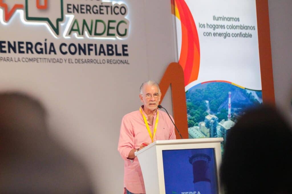 Entrevista | Gobernador de Atlántico habla de problemas de energía y crisis de Air-e; también de Vía al Mar y aeropuerto de Barranquilla La estructura centralista de Estado colombiano no solo afecta a la energía sino al sistema aeronáutico: Gobernador de Atlántico. Imagen: Gobernación de Atlántico / Andeg