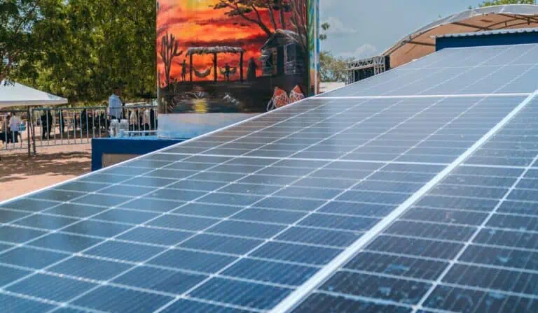 Energía solar, paneles solares, energías renovables|