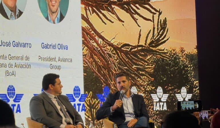 Avianca podría subir precios de los tiquetes aéreos por conflicto en Medio Oriente Gabriel Oliva, presidente de Avianca