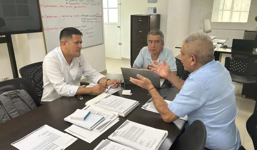 Gobierno Petro emitió circular clave para la reducción de la jornada laboral en Colombia: Aclara si debe o no bajar el salario de trabajadores Gobierno Petro emitió la circular clave para la reducción de la jornada laboral en Colombia (1)