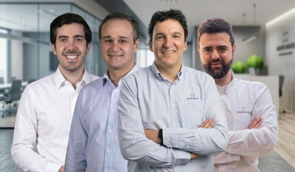 Grupo Argos confirma cambios en estructura corporativa y nombramientos de nuevos presidentes en Cementos Argos y Odinsa Foto: Juan Esteban Mejía, gerente de Asuntos Corporativos; Rafael Olivella, vicepresidente de Asuntos Legales; Juan Esteban Calle, nuevo presidente de Grupo Argos; y Felipe Aristizábal, vicepresidente de Estrategia y Finanzas.