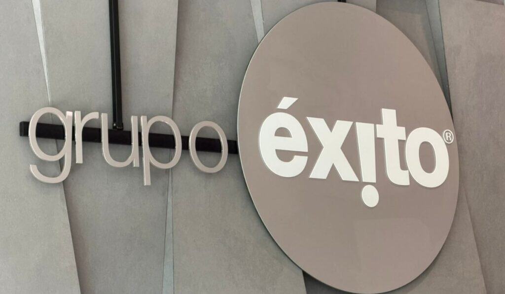 El legado que deja Carlos Mario Giraldo tras su paso por el liderazgo de Grupo Éxito Grupo Éxito. Foto: Valora Analitik