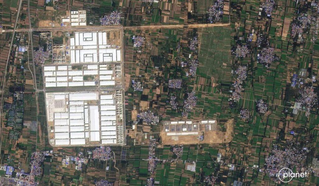 La megafábrica de 80 km² que parece una ciudad ya está en operación: así funciona La megafábrica de 80 km² que parece una ciudad ya está en operación: así funciona