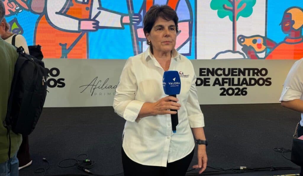 “Sin empresas, no hay país”: mensaje clave del Encuentro de Afiliados 2026 de la Cámara de Comercio de Medellín Lina Vélez de Nicholls, la presidenta ejecutiva de la Cámara. Foto: Valora Analitik