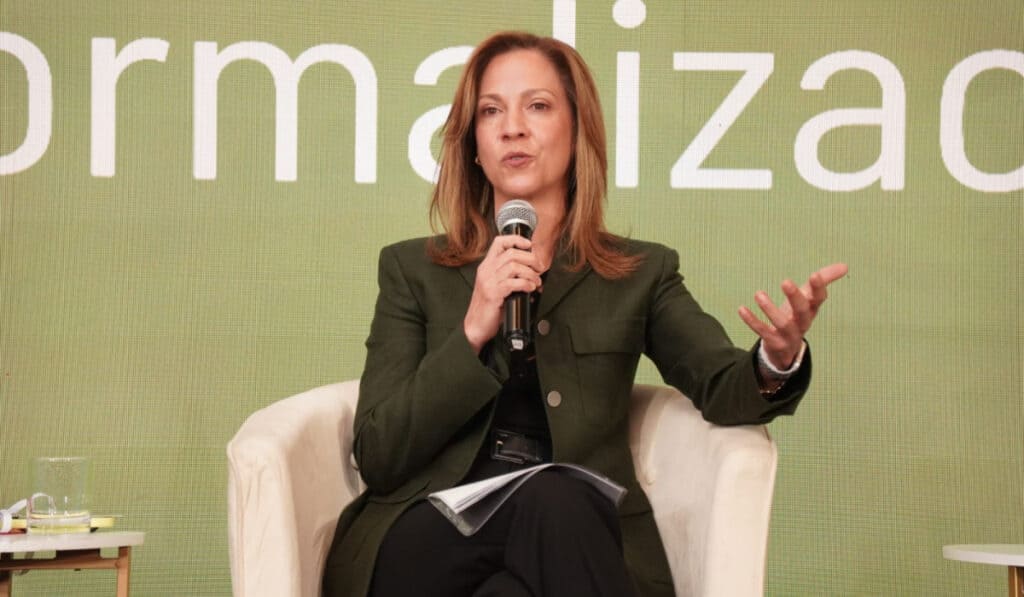 Gran Foro de Protección Social: informalidad y envejecimiento, los grandes retos del sistema colombiano María Claudia Lacouture