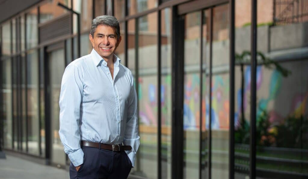 Bancolombia otorgó crédito a Grupo Sura con compromiso en reducción de emisiones e inversiones sostenibles Mauricio Rosillo, vicepresidente de Negocios de Bancolombia