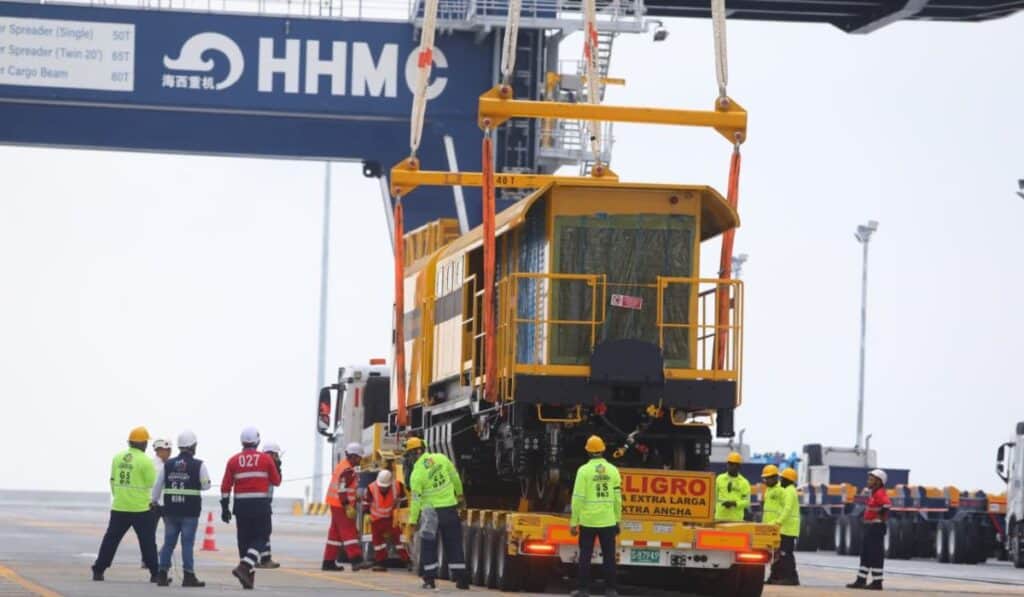 Puerto Antioquia recibió máquina clave para la expansión del Metro de Medellín y llegada de nuevos trenes Para su adquisición, se realizó una inversión cercana a los $40.000 millones