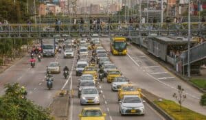 Home - Valora Analitik Pico y Placa regional en Bogotá al finalizar la Semana Santa (1)