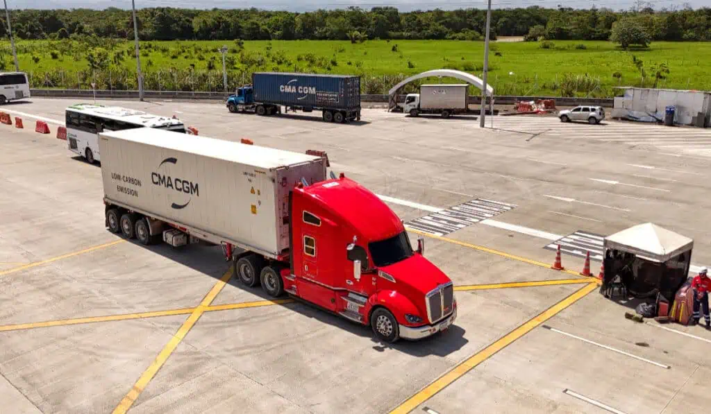 Puerto Antioquia concreta primera exportación de aguacate Hass y flores hacia Europa Puerto Antioquia concreta primera exportación de aguacate Hass y flores hacia Europa