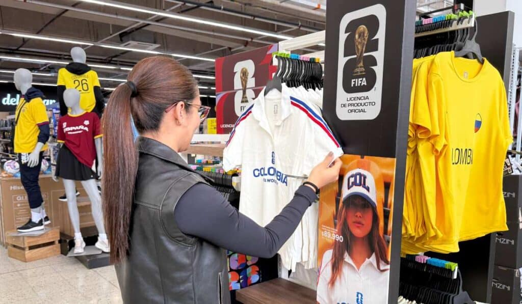 Selección Colombia selló alianza histórica con el Éxito: Lanzó productos exclusivos a menos de $40.000 Ropa de la selección Colombia
