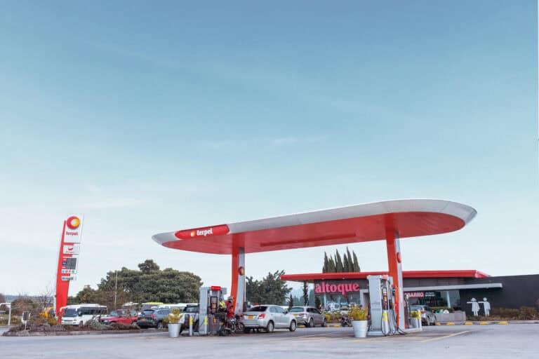 Tras la compra de Primax, más de 60 % del mercado de gasolineras en Colombia quedó concentrado en estas dos empresas: Terpel y Biomax Terpel. Imagen: Terpel