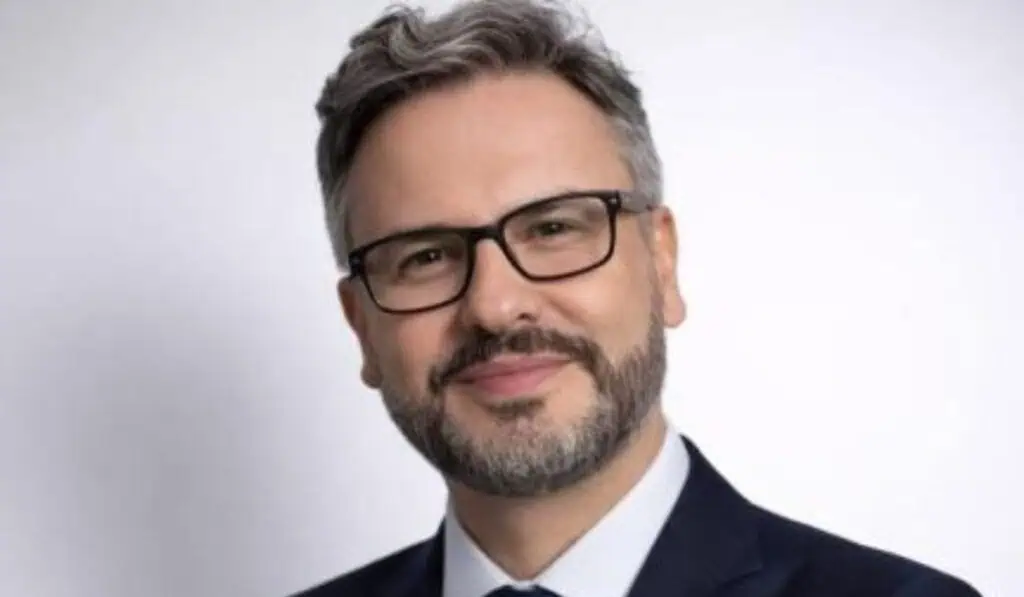 NH Collection Medellín: Ocupación del 80 %, retos en tarifas y una renovación clave para 2026 icardo Gutiérrez, director del NH Collection Medellín