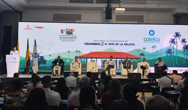 Gobierno avanza en decreto para regular plataformas de turismo de rentas cortas como Airbnb y Booking Cotelco instaló la quinta Convención del Sector de Alojamiento.