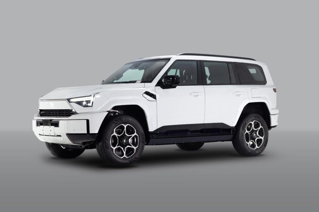 características de M-Hero, el SUV híbrido características de M-Hero, el SUV híbrido