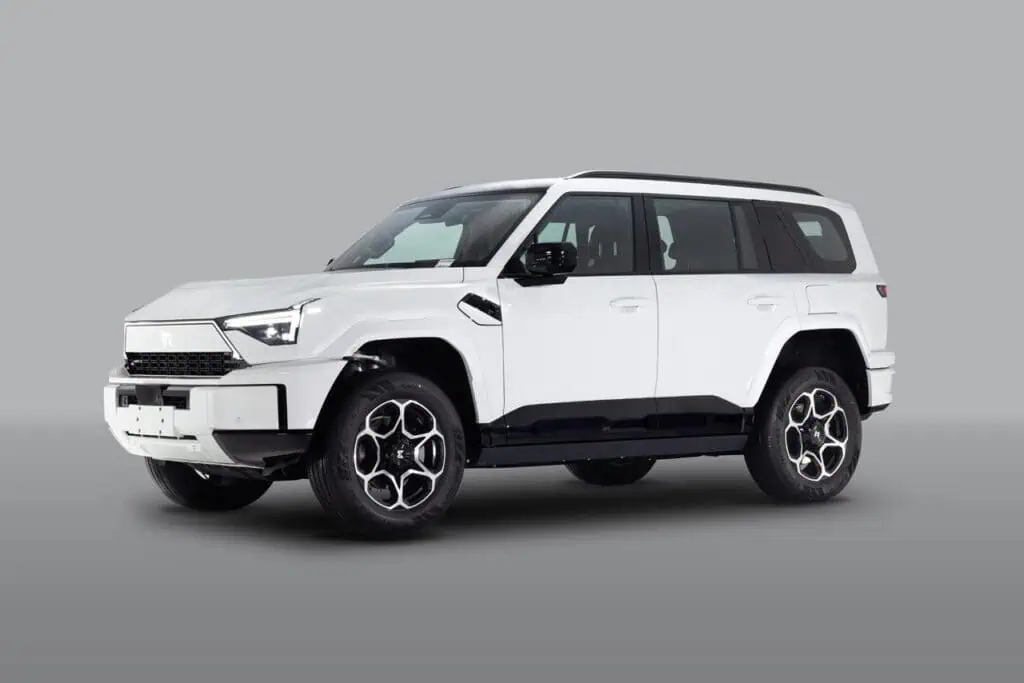 características de M-Hero, el SUV híbrido características de M-Hero, el SUV híbrido