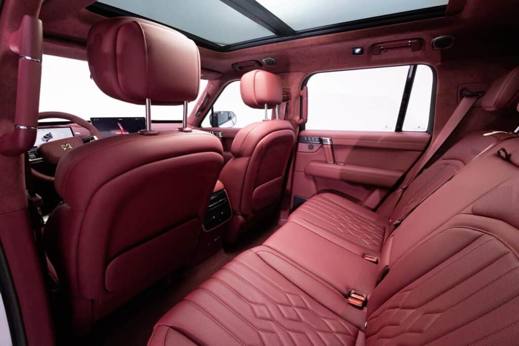 De campo de batalla a la calle: así es el SUV híbrido con ADN militar que llega a Colombia De campo de batalla a la calle: así es el SUV híbrido con ADN militar que llega a Colombia