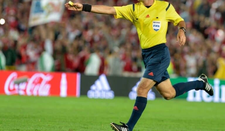 FIFA confirma árbitros colombianos que irán al Mundial 2026: Hay una baja inesperada FIFA confirma árbitros colombianos que irán al Mundial 2026: Hay una baja inesperada