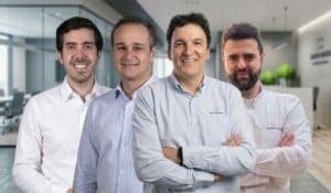 Home - Valora Analitik Juan Esteban Mejía, gerente de Asuntos Corporativos; Rafael Olivella, vicepresidente de Asuntos Legales; Juan Esteban Calle, presidente de Grupo Argos; y Felipe Aristizábal, vicepresidente de Estrategia y Finanzas. Foto: Grupo Argos.
