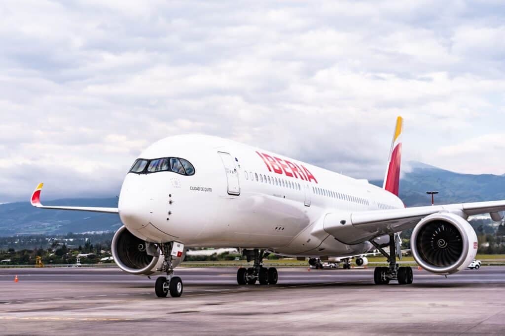 Iberia dispara su capacidad global: pondrá 21,4 millones de asientos este verano La expansión de Iberia está apoyada en la incorporación de nuevos aviones de largo radio. Foto: Iberia.