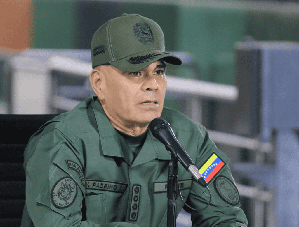 El general Vladimir Padrino López pasó del Ministerio de Defensa al de Agricultura en abril de 2026. Estados Unidos ofrece una recompensa de US$15 millones por información que lleve a su captura por presuntos cargos de narcotráfico. Foto: Prensa Presidencial de Venezuela.
