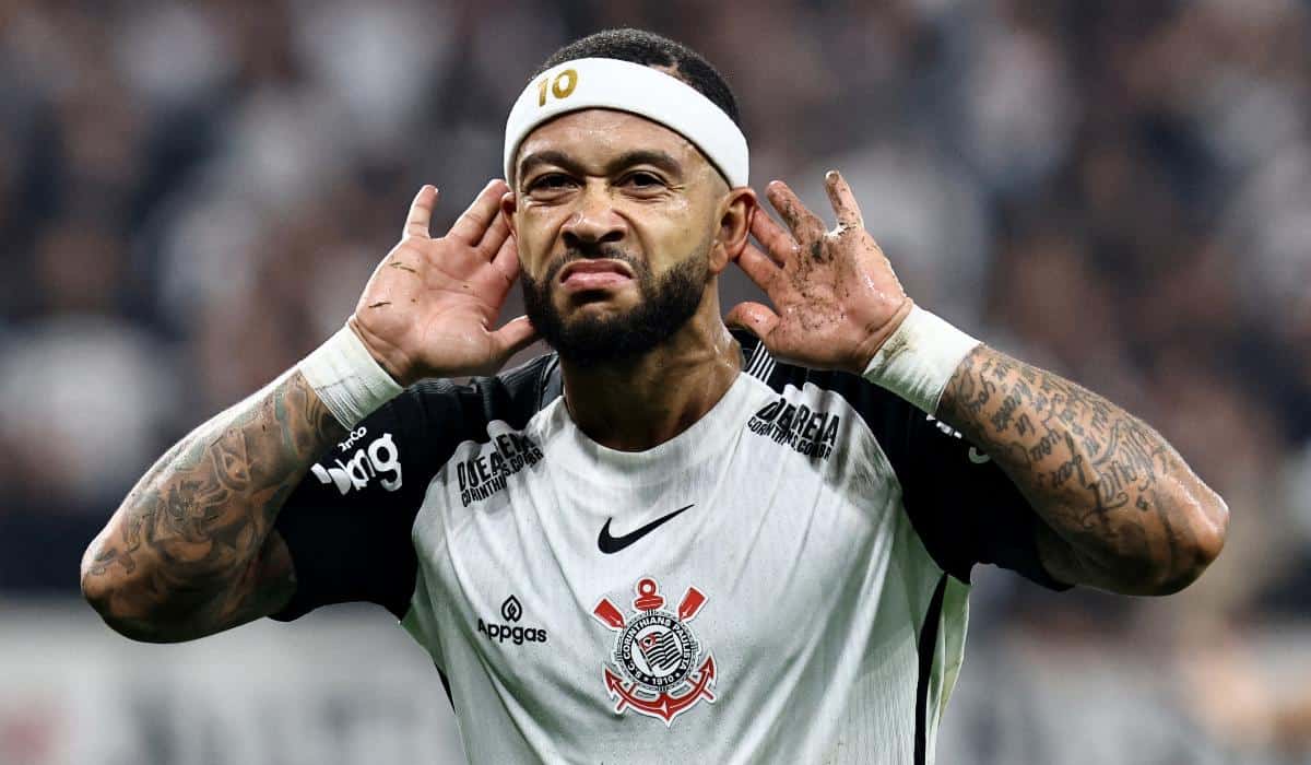 Corinthians no puede pagarle a Memphis Depay y busca empresa que asuma su sueldo