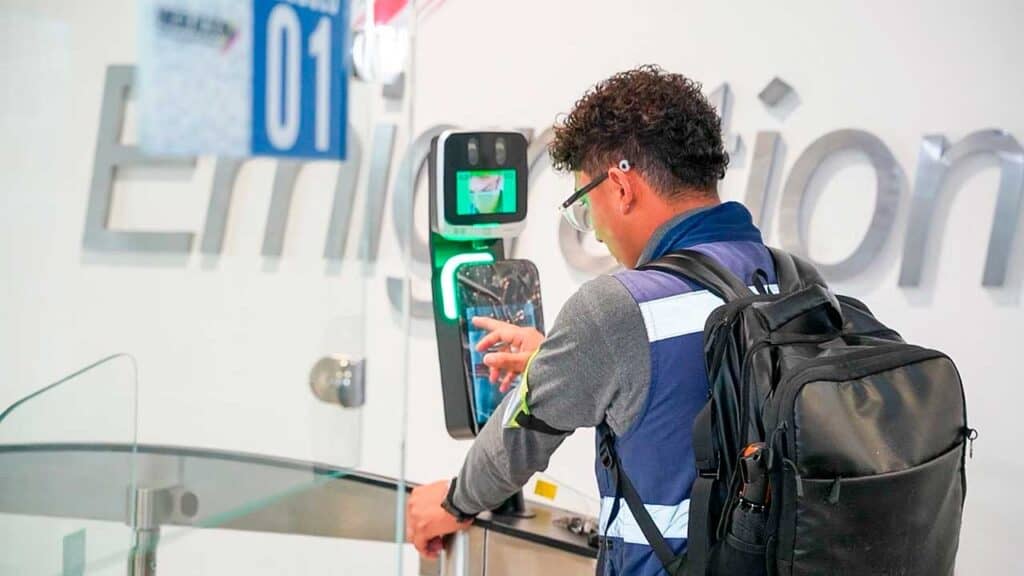 Cómo funciona Biomig en el aeropuerto Palonegro Cómo funciona Biomig en el aeropuerto Palonegro