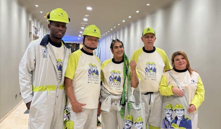 Cementos Argos y Fabricato presentaron alianza en el desfile de Camacol Verde 2026 Alianza entre Cementos Argos y Fabricato