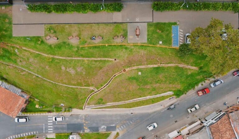 Avenida El Poblado y Las Palmas: así avanzan las obras por $49.000 millones para reparar daños por lluvias en Medellín Avenida El Poblado y Las Palmas_ así avanzan las obras en Medellín por daños por lluvias