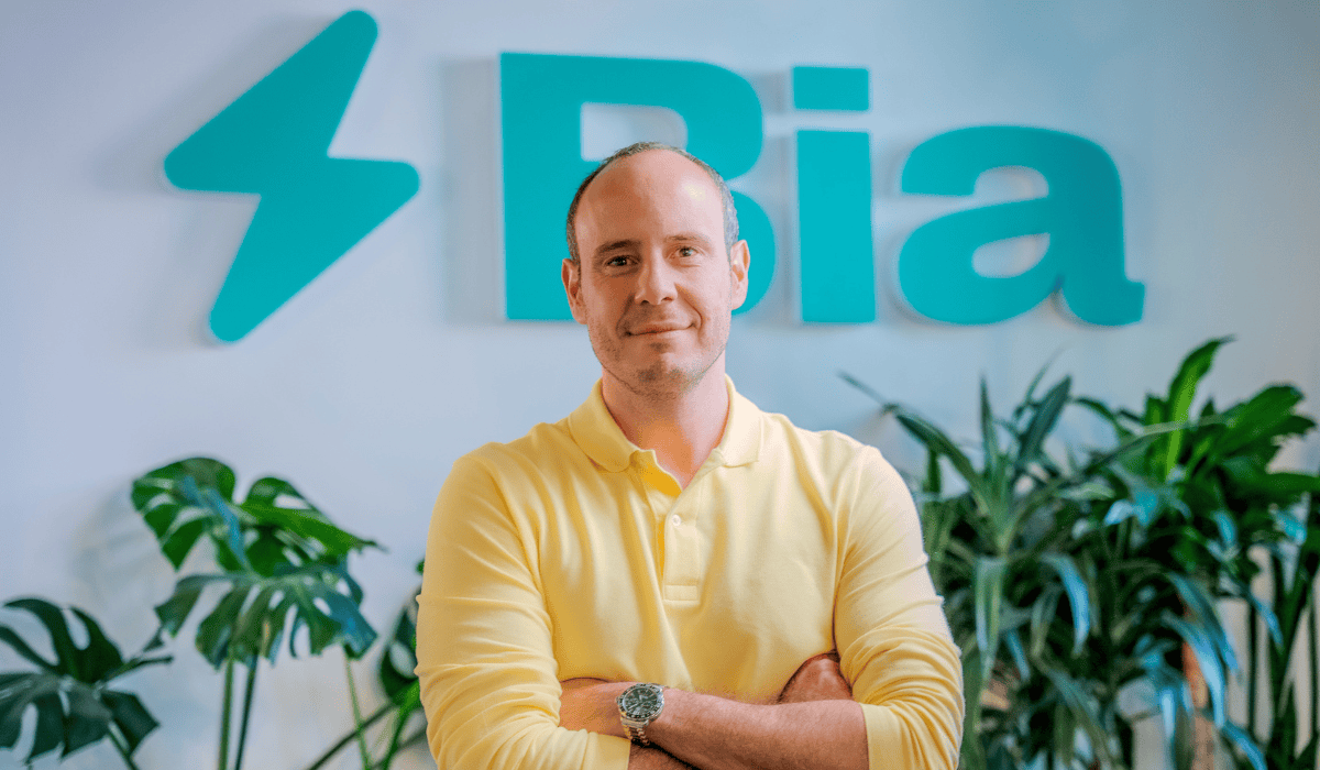 Home - Valora Analitik Sebastián Ruales, cofundador y CEO de Bia Energy. Imagen: Bia Energy