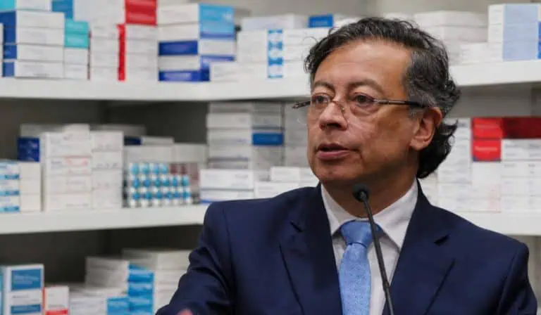 Decisión del Gobierno Petro sobre medicamentos clave para los pacientes