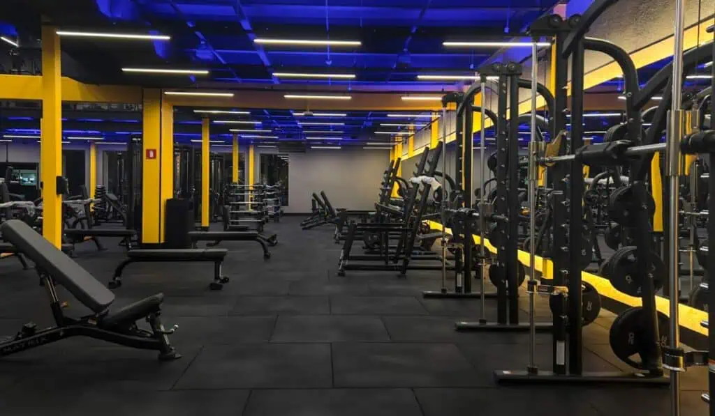 Gimnasio más grande de Colombia lanzó servicio gratuito para sus afiliados_ Bogotá y Medellín Gimnasio más grande de Colombia lanzó servicio gratuito para sus afiliados: disponible en Bogotá y Medellín